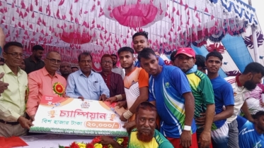 ফুটবল টুর্নামেন্টের ফাইনাল খেলায় ৮নং ওয়ার্ড চ্যাম্পিয়ন 